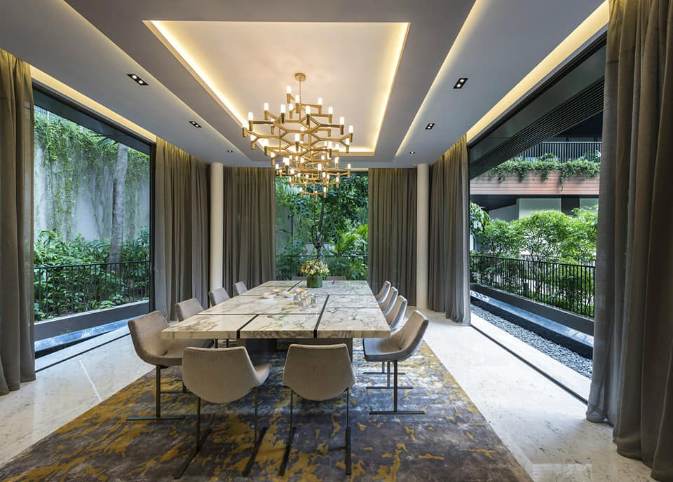 Dining Room – Table
