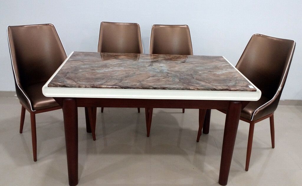 Dining Room – Table