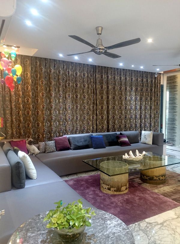 Sofa – Center Table