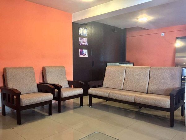 Sofa – Center Table