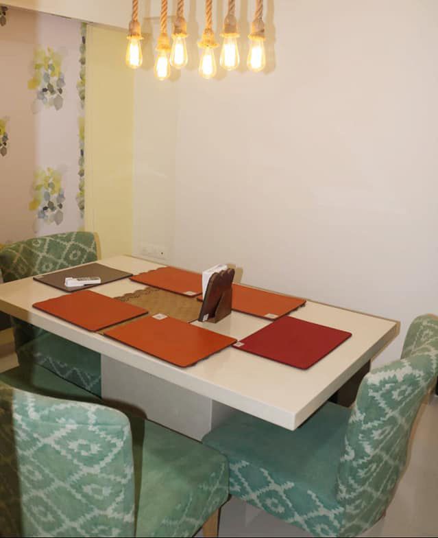 Dining Room – Table