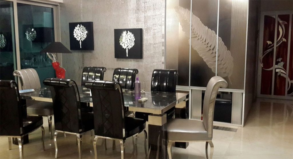 Dining Room – Table