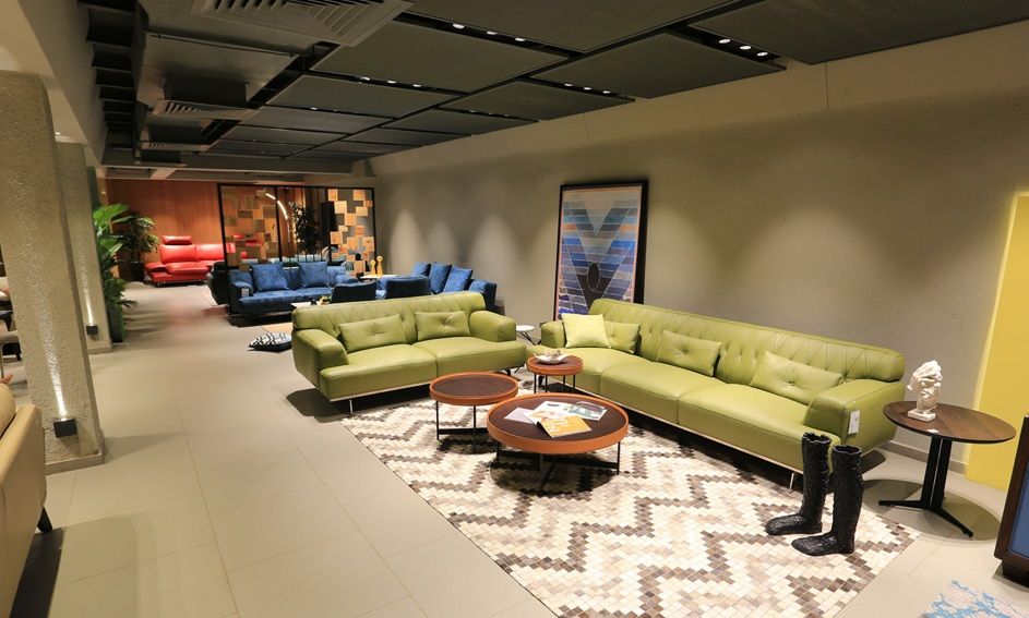 Sofa – Center Table