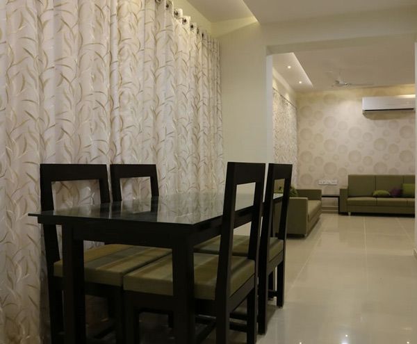 Dining Room – Table