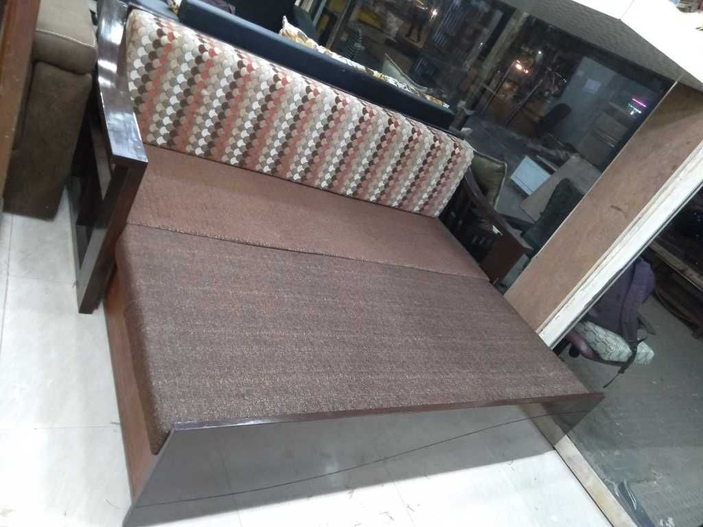 Sofa – Center Table