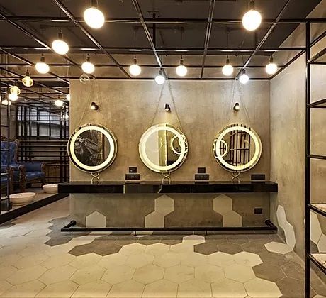Luxury Salon, Andheri, Mumbai