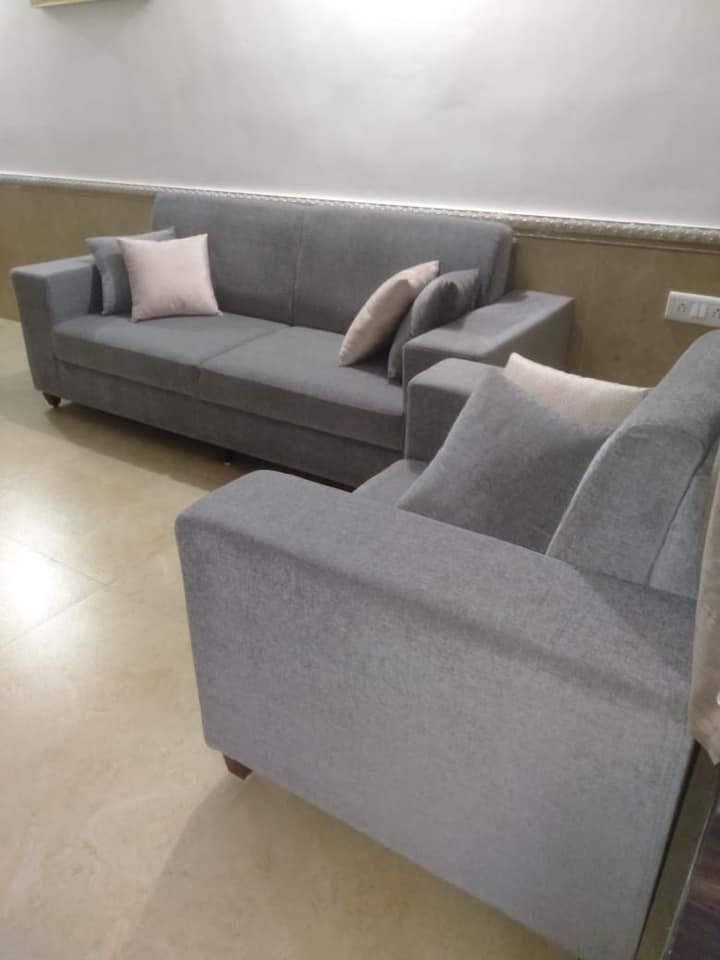 Sofa – Center Table
