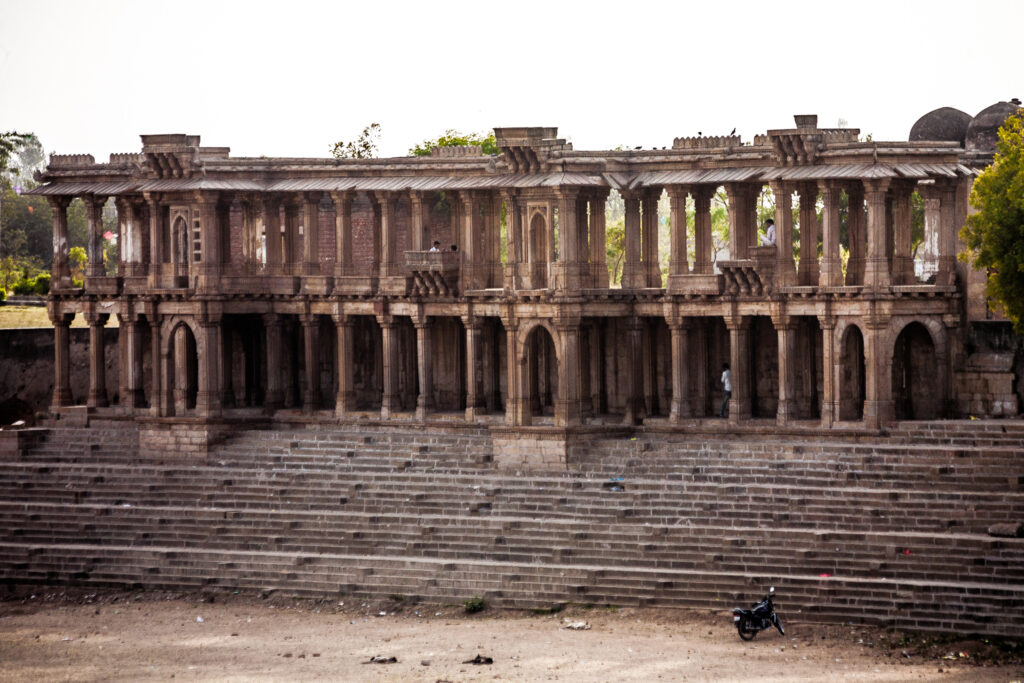 Sarkhej Roza Structure