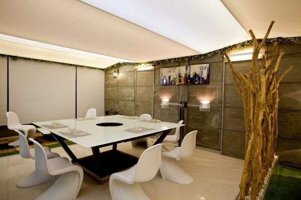 Dining Room – Table