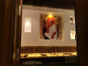 Entrance Foyer in Contemporary Design