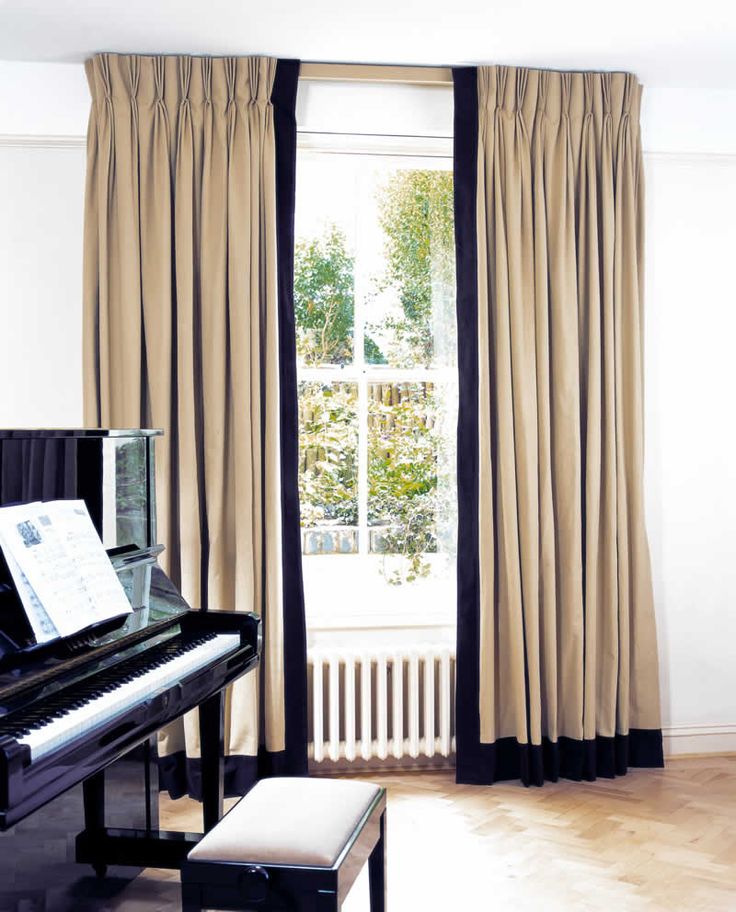 Contrasting Curtain Borders