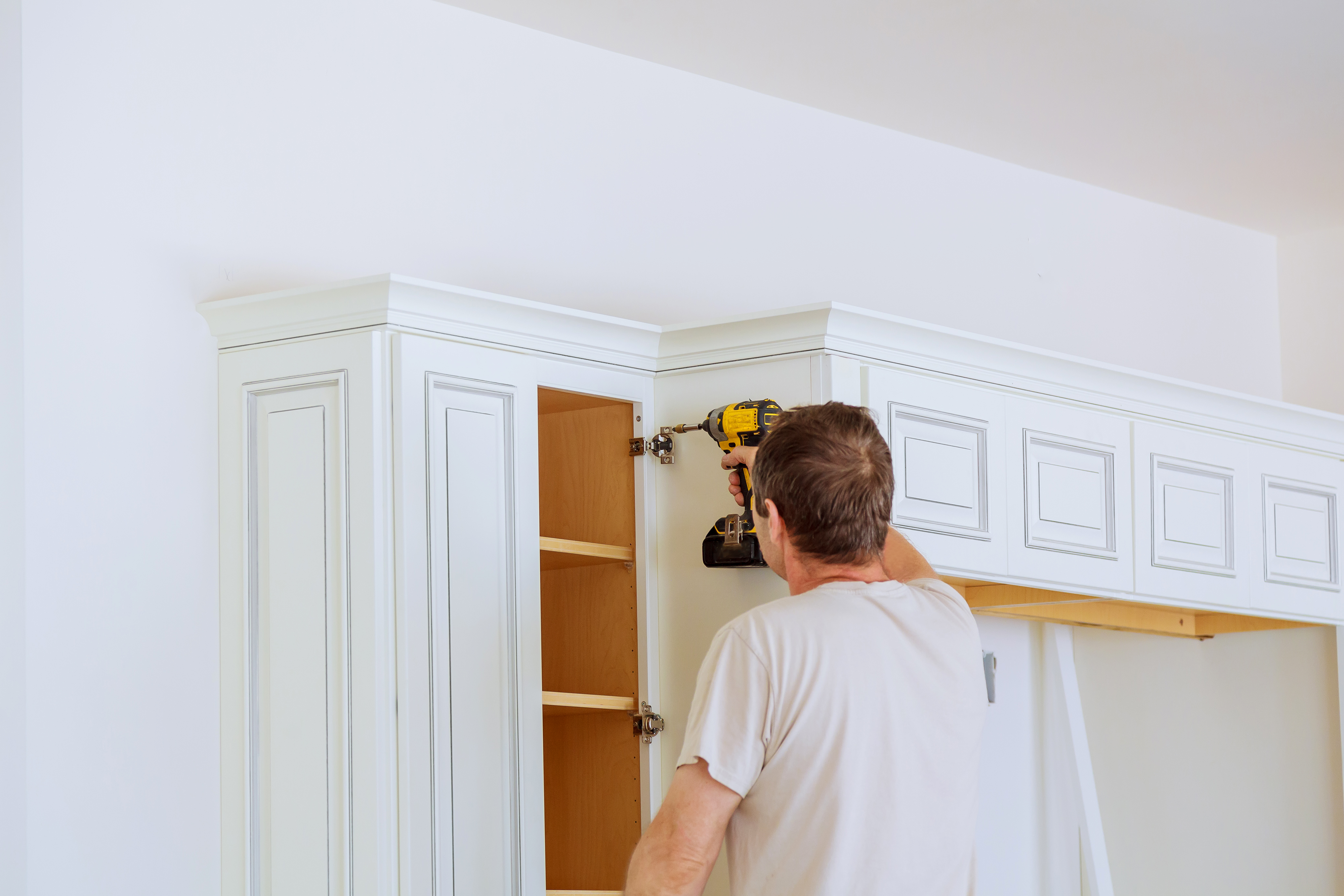 Installing Cabinet Door Installing Cabinet Door