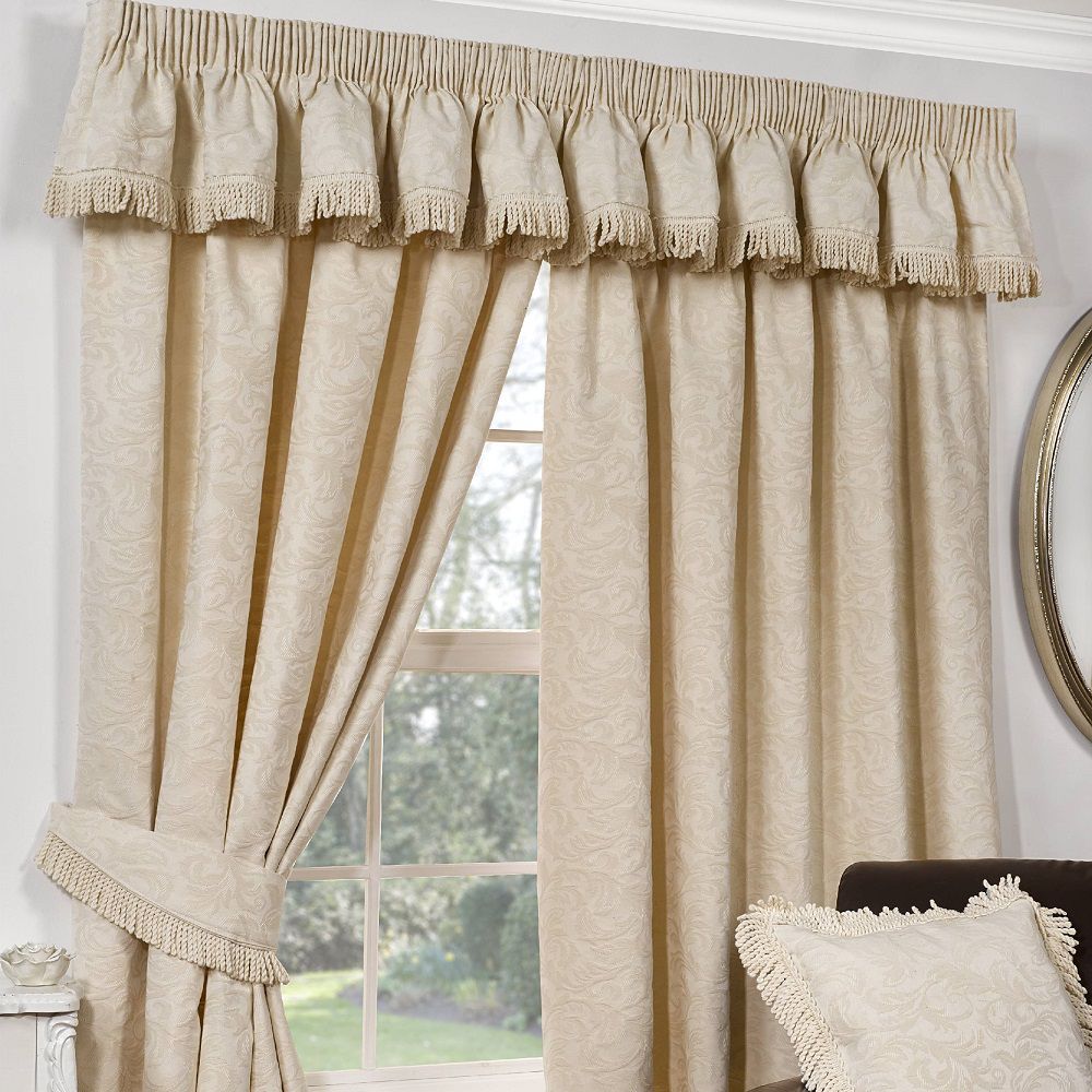 Pelmet border  