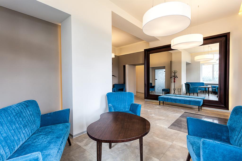 Add Light to your Room by using Big Mirrors Add Light to your Room by using Big Mirrors