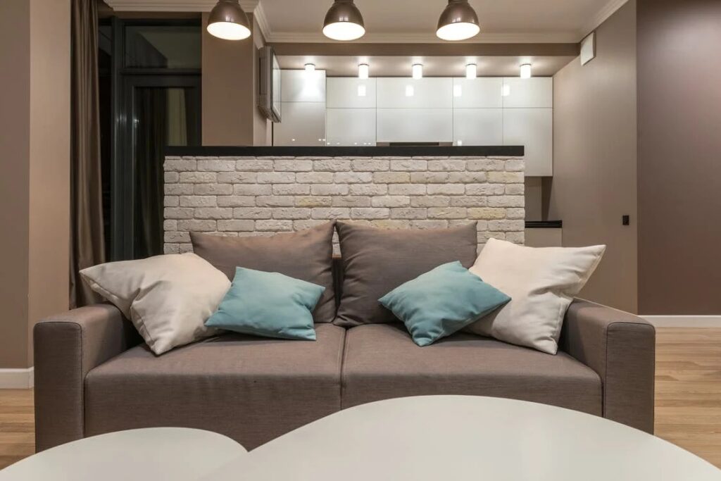 Arrange Cushions in Style Arrange Cushions in Style