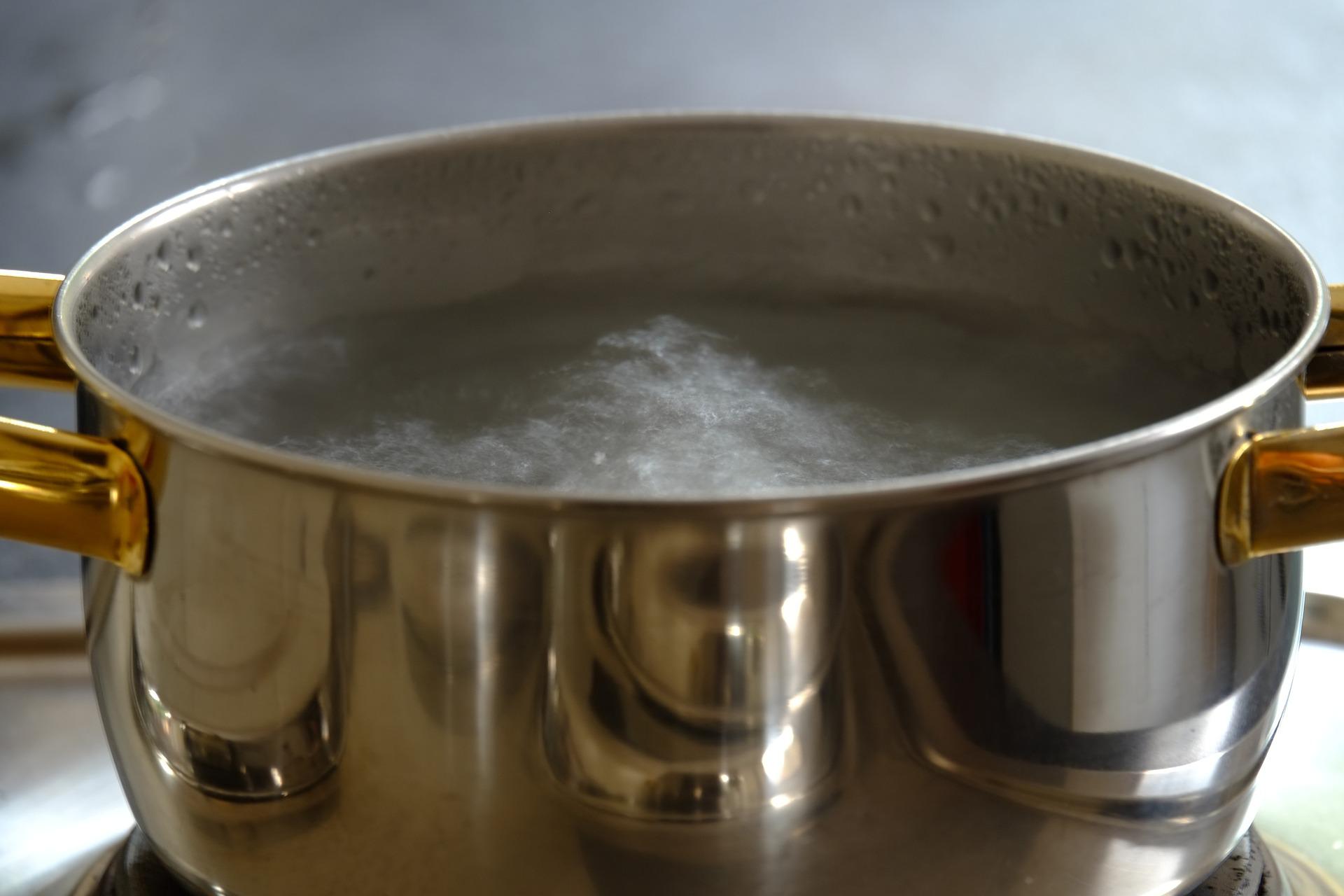 Boiling Water Fix Smelly Shower Drain With Boiling Water In House