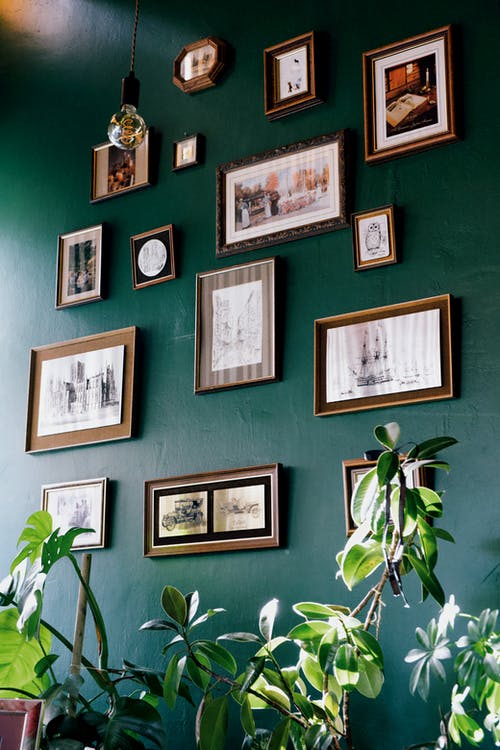 Mixture of Small and Large Pictures