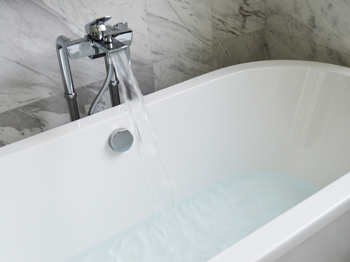Hot Water in Bathtub Hot Water in Bathtub