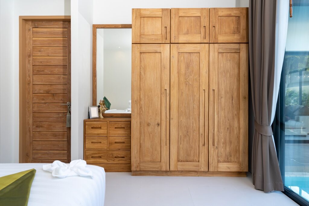 Merging Dressing Table with Cupboard Merging Dressing Table with Cupboard