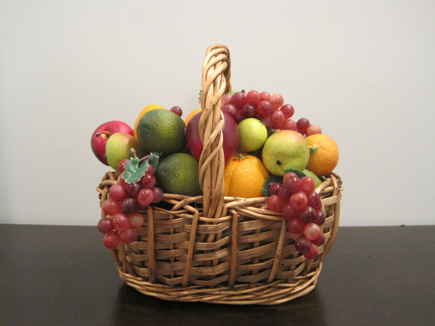 Use Seasonal Accessories for Your Dining Table Use Seasonal Accessories for Your Dining Table