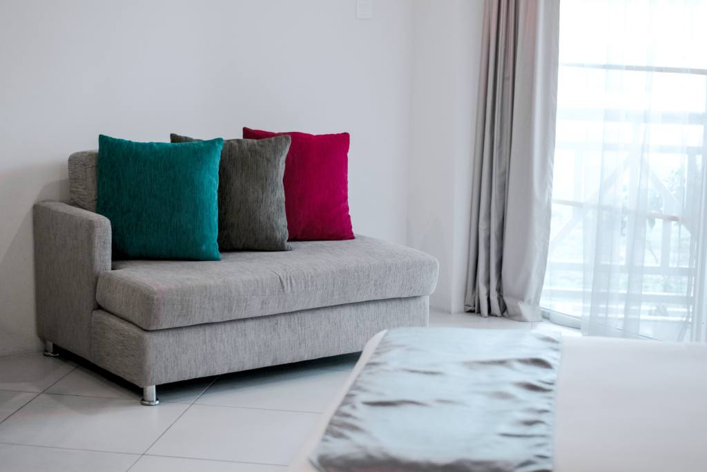 Use Silk to Cover-up Your Pillows Use Silk to Cover-up Your Pillows