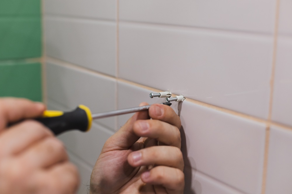 Using Screwdriver Using Screwdriver