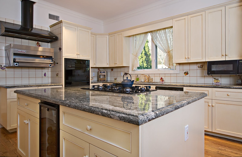Luxurious Kitchen Island
