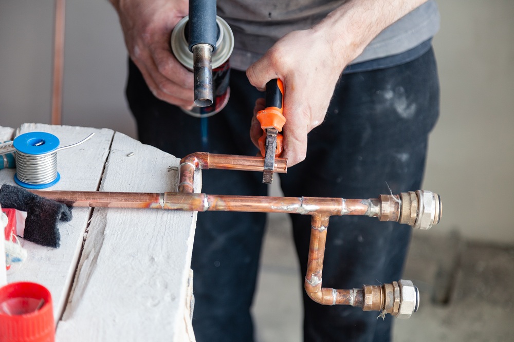 Attach Expansion Tank Pipe Attach Expansion Tank Pipe