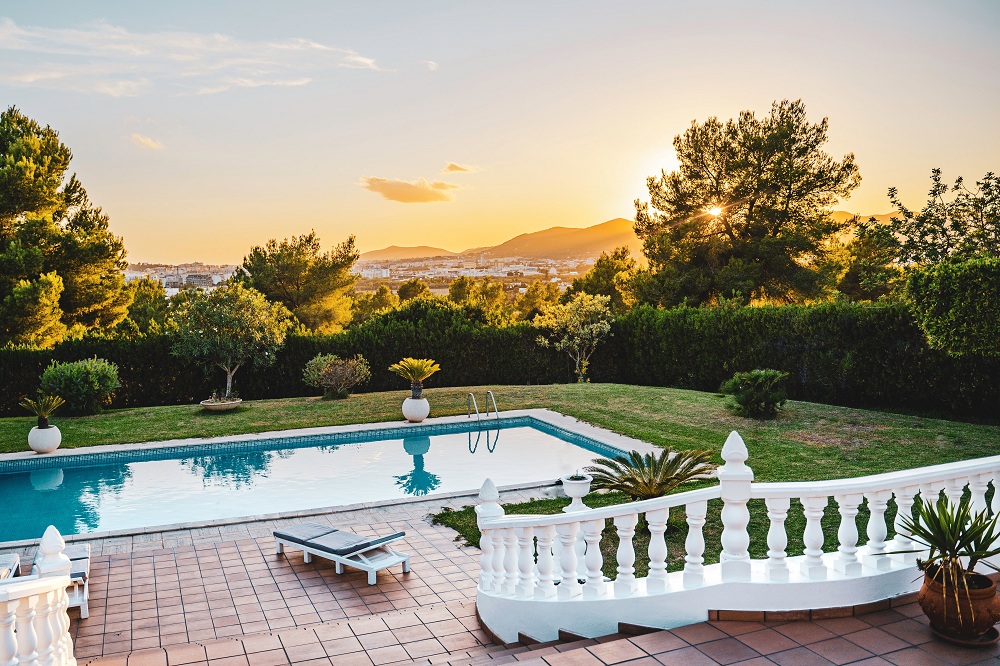 Backyard swimming pool Backyard swimming pool