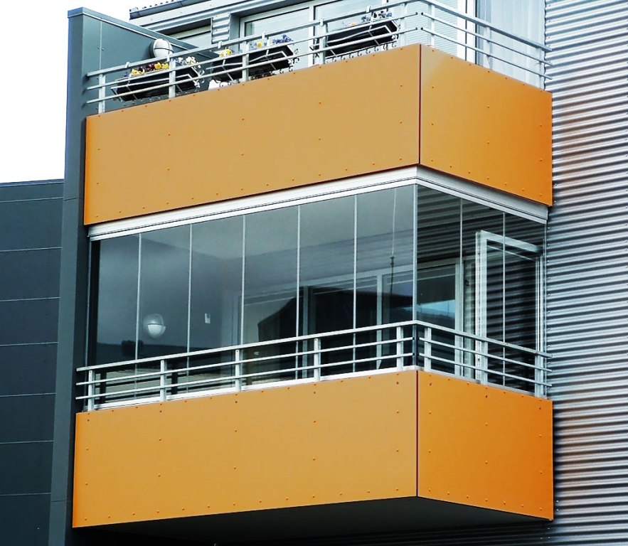 Covering Balcony with Glass and railing_UL