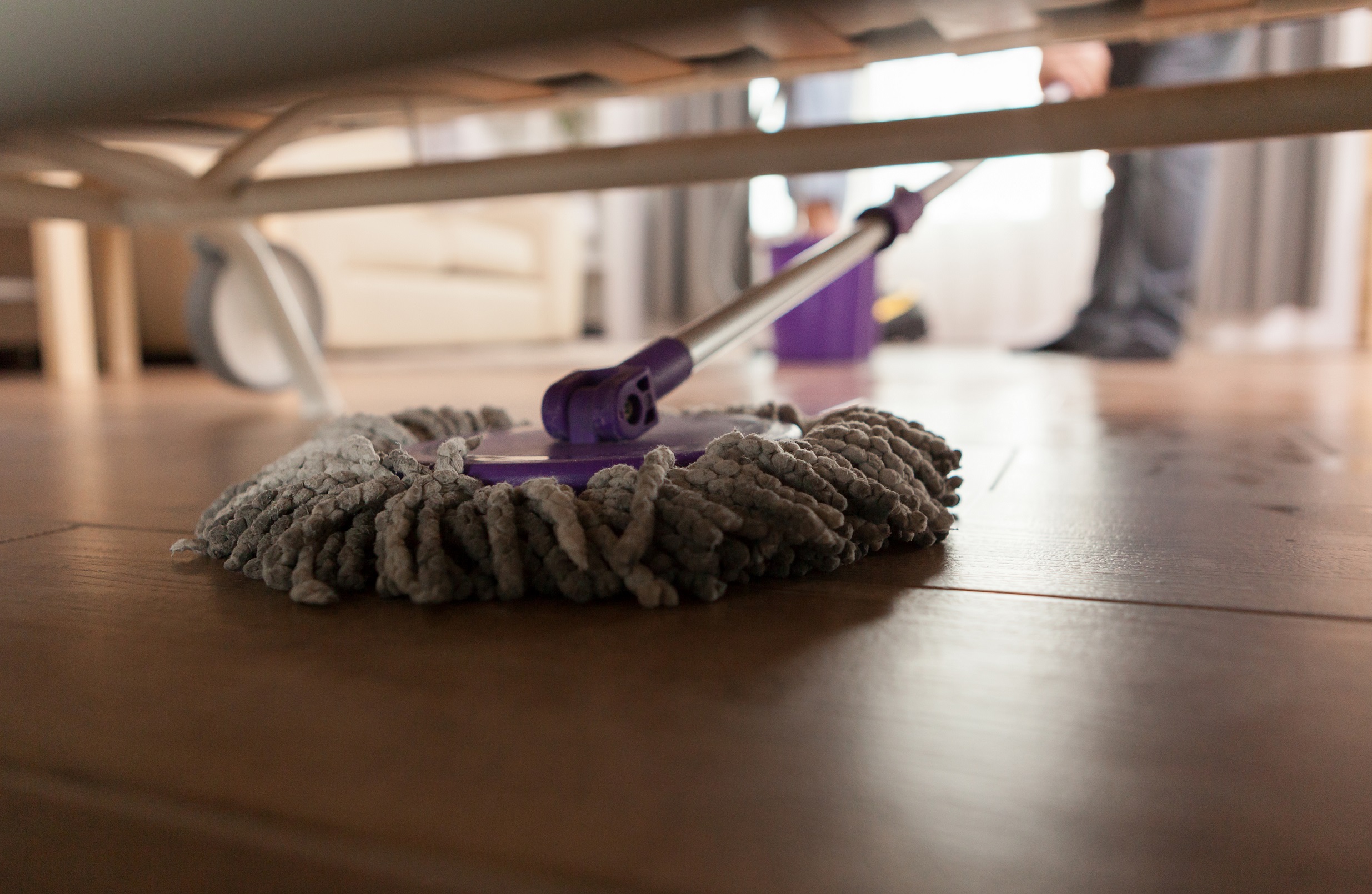 Bad Cleaning Habit: Using Dirty Cleaning Tools