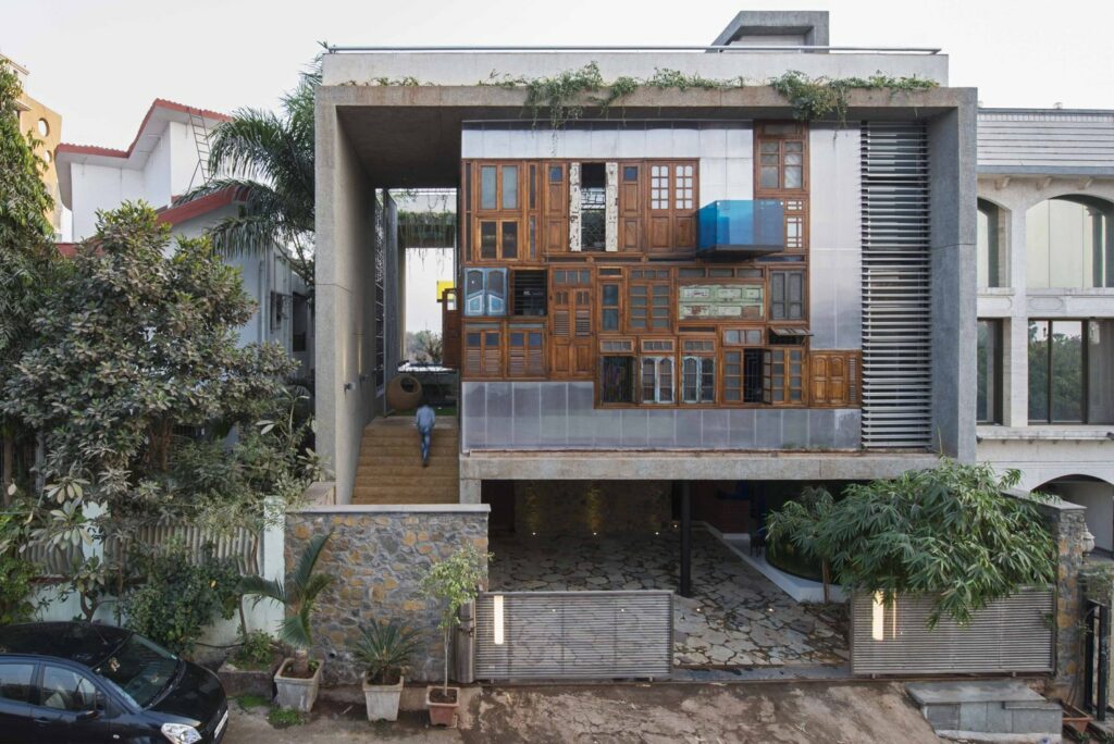 Collage house – Mumbai, India
