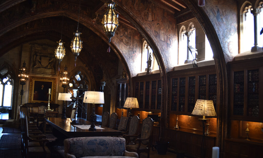 Gothic decor’s Maximalism Gothic decor’s Maximalism