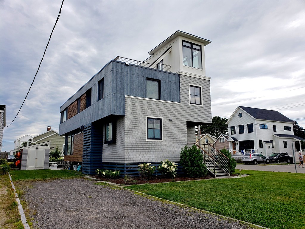 Modern Contemporary-Style Home Modern Contemporary-Style Home