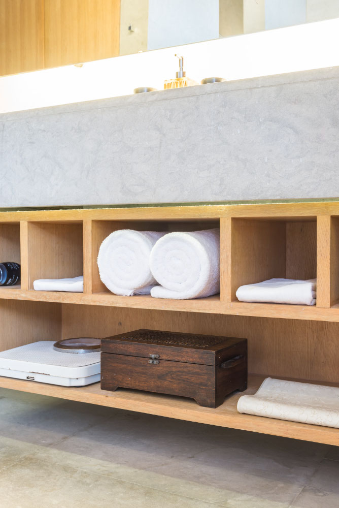 Cabinets & Countertops