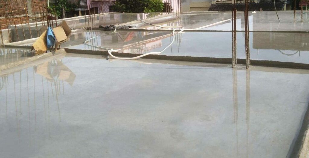 Curing of sloping slab Curing of sloping slab