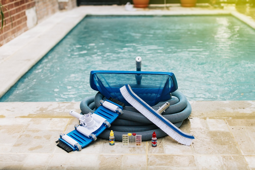 Filter for changing pool water