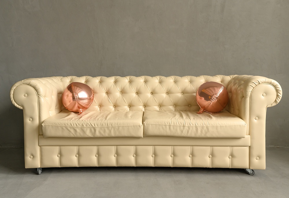 Luxurious Leather Sofa Luxurious Leather Sofa