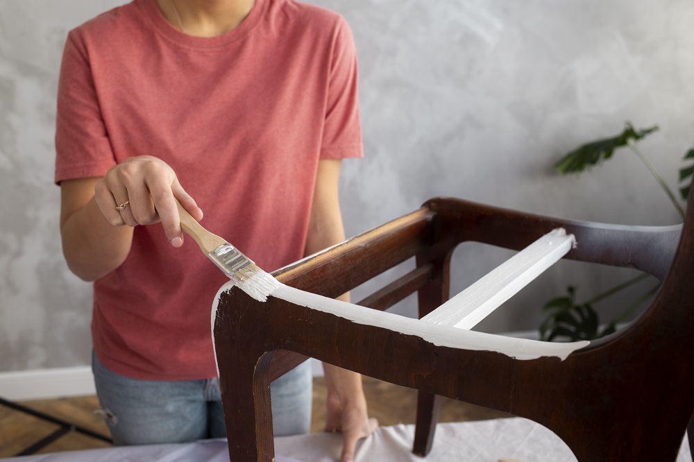 Painting wooden chair