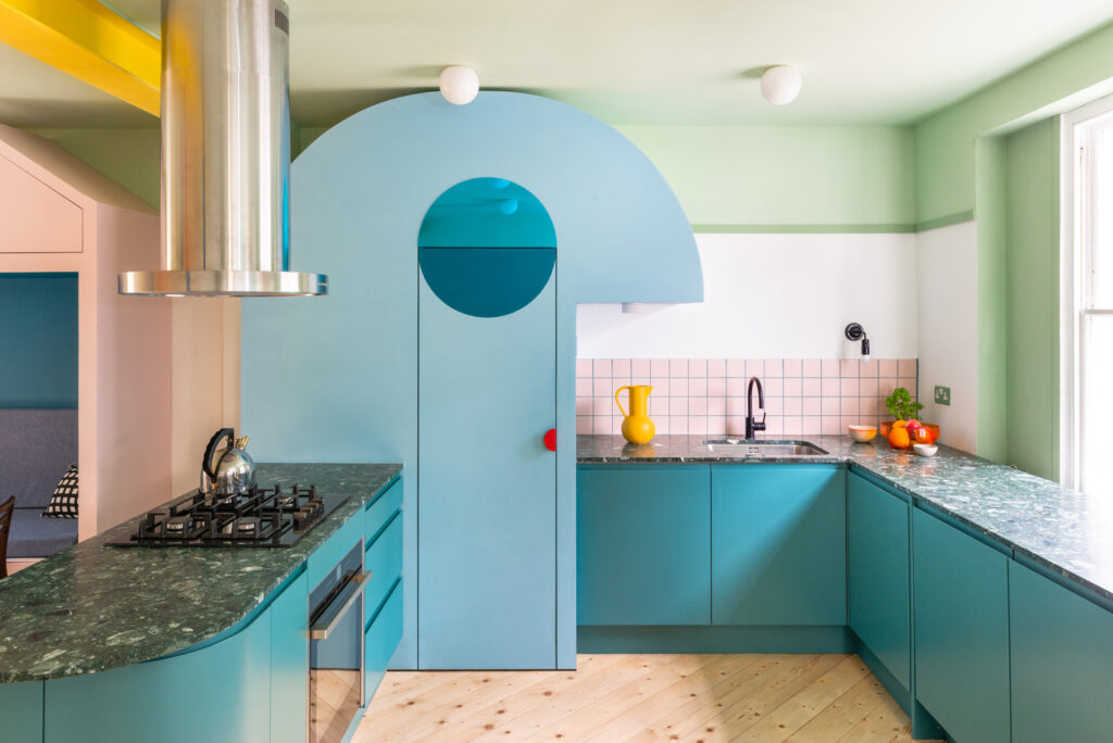 Geometric cladding using tiles