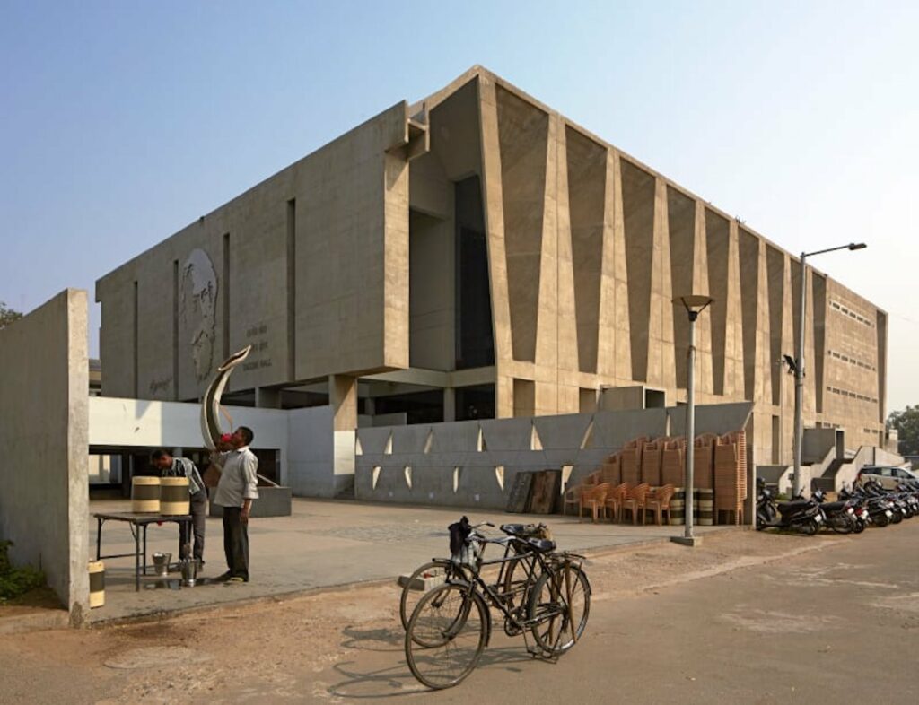 Tagore Memorial Hall designed by BV Doshi Tagore Memorial Hall designed by BV Doshi