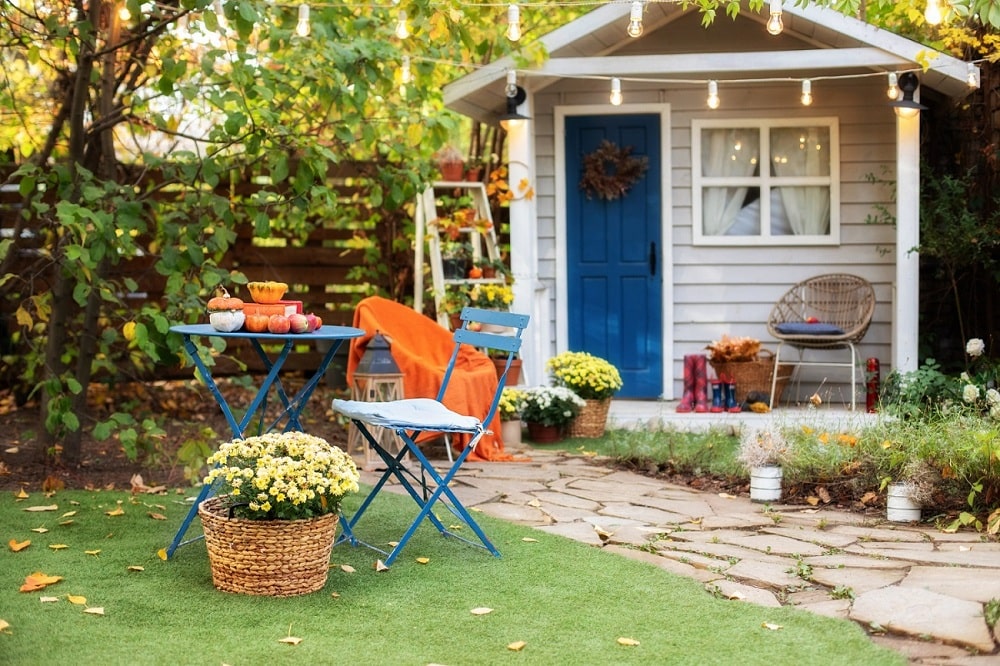 Add garden Elements like Chairs Add garden Elements like Chairs