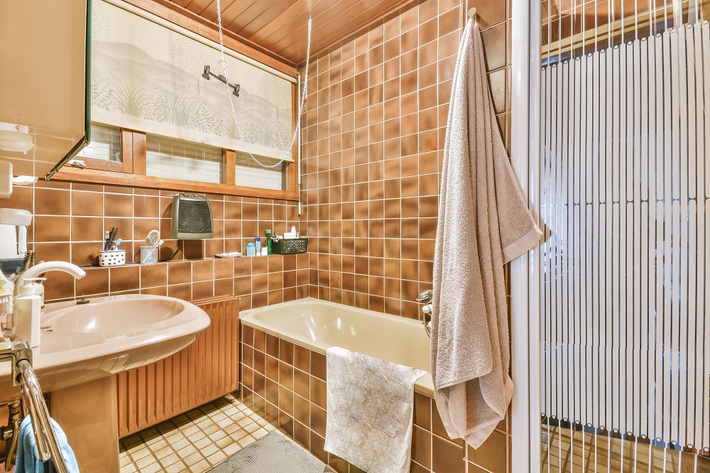 Traditional Bathroom Blueprint Architect's blueprint for a traditional bathroom layout