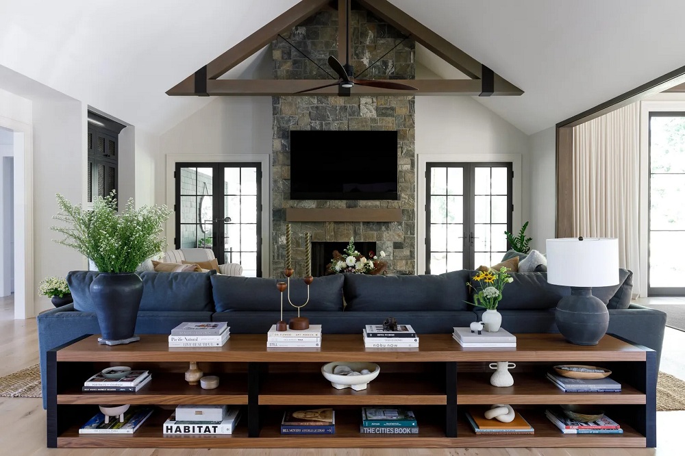 Dark and Light Farmhouse Style Dark and Light Farmhouse Style