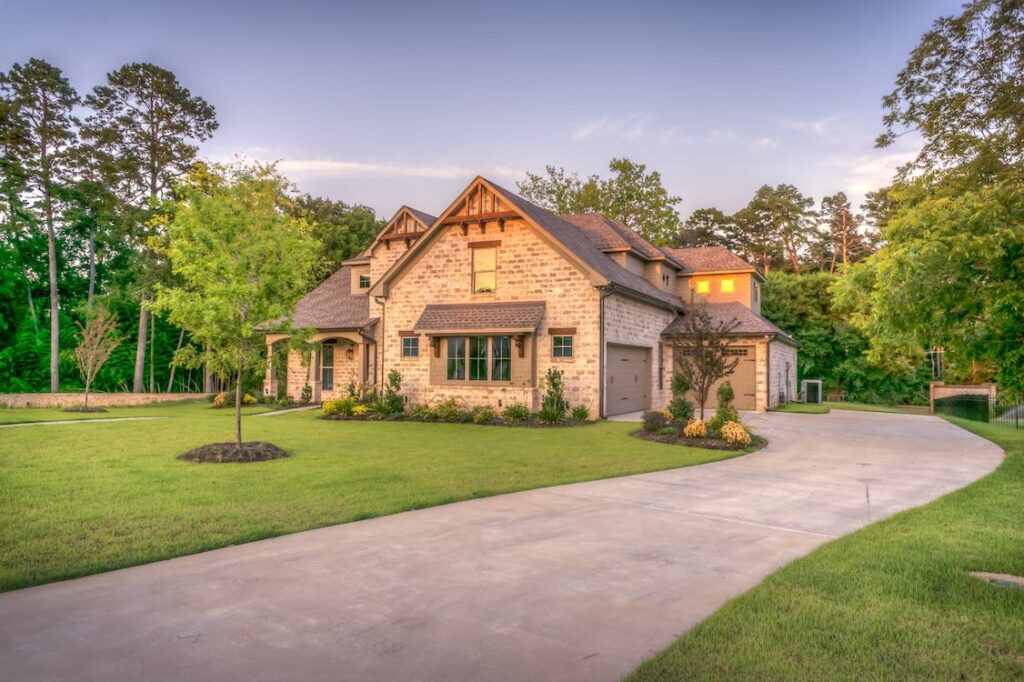 Expansive Farmhouse Expansive Farmhouse