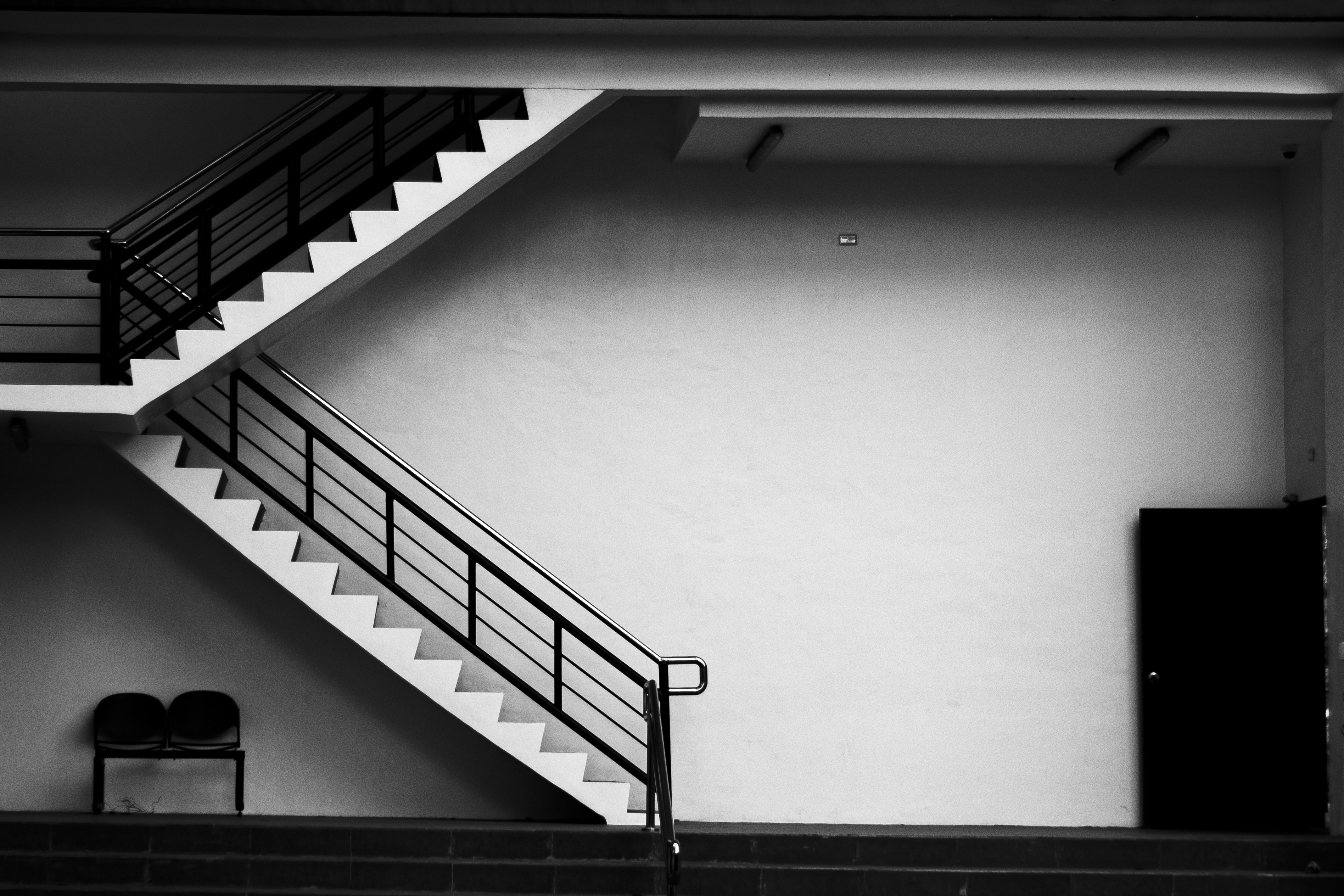L shaped Staircase Calculator