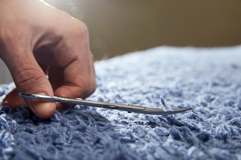 Snip The Strands For Maintenance Of Carpets And Rugs Snip The Strands For Maintenance Of Carpets And Rugs