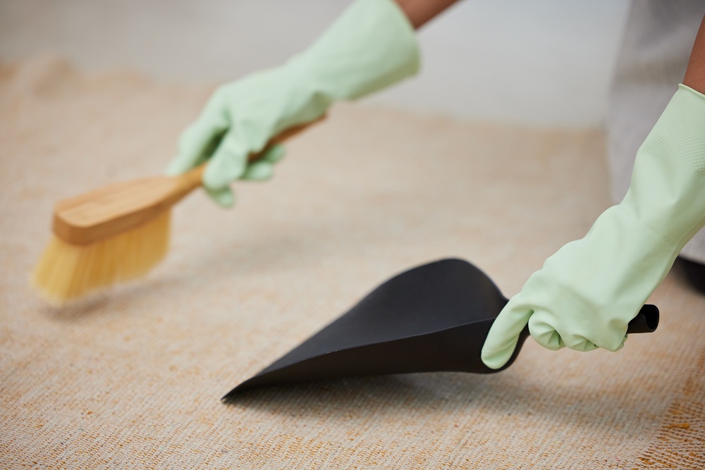 Sweep The Dirt From Rug And Carpet Sweep The Dirt From Rug And Carpet