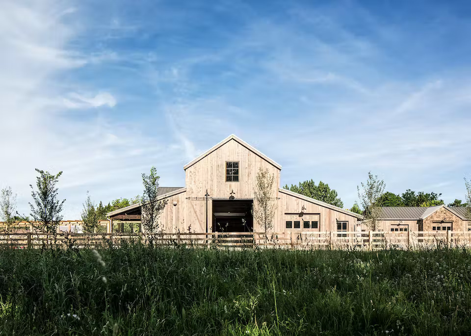 Twist to the Barn Style Twist to the Barn Style