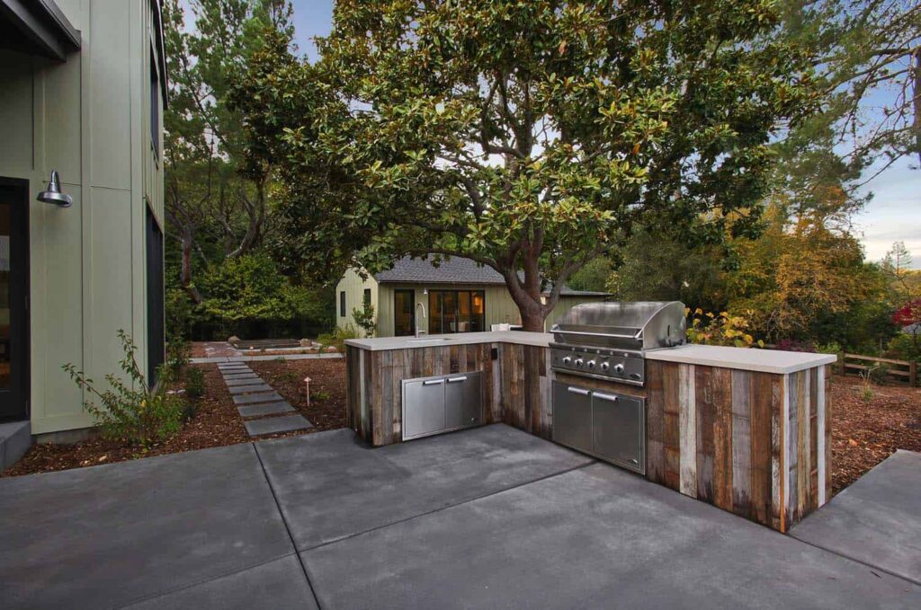 Urban Outdoor Kitchen Urban Outdoor Kitchen
